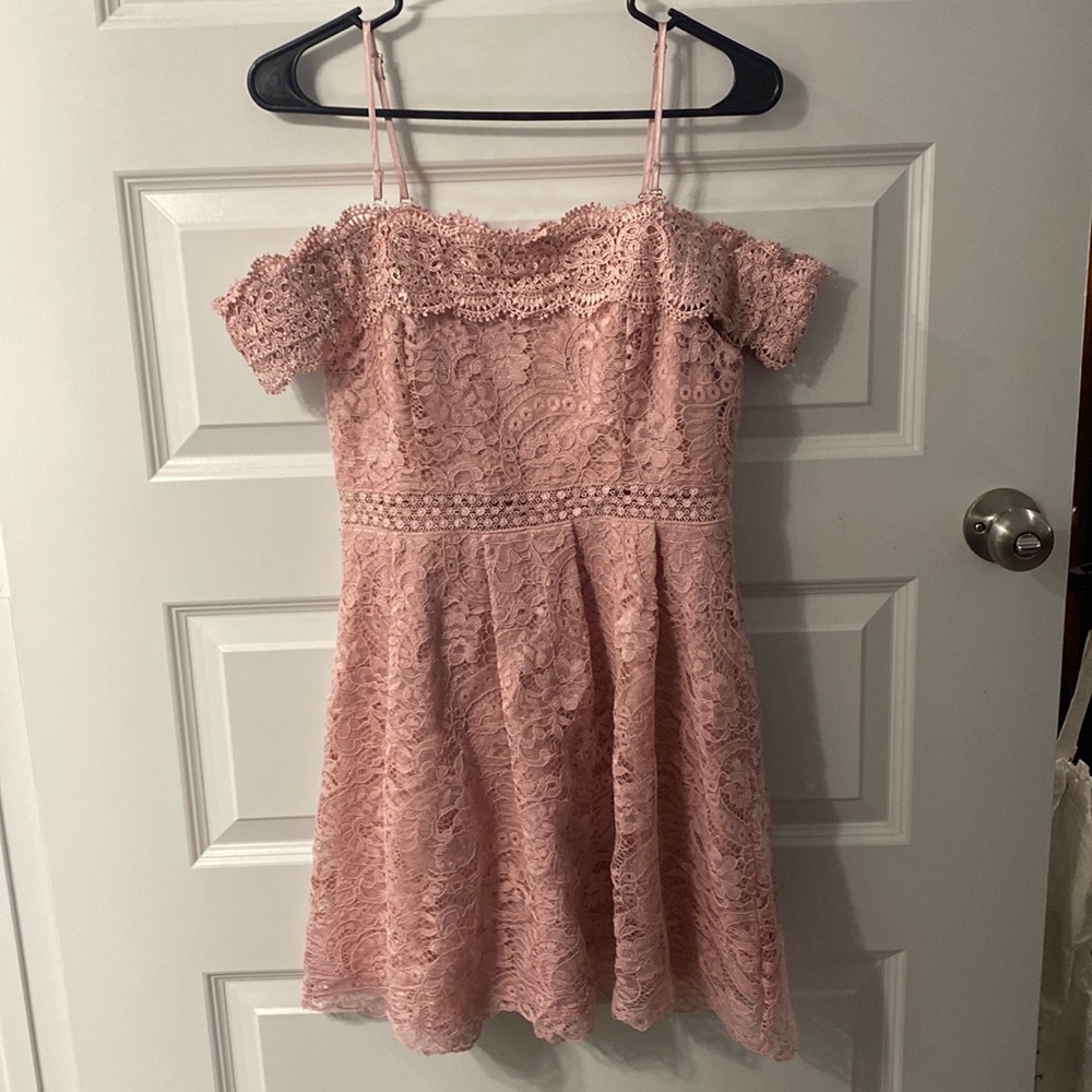Francesca’s size medium BEAUTIFUL light pink mauve womens dress - SO CUTE!!